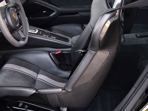 Used 2018 Porsche 911 GT3 RWD image 21
