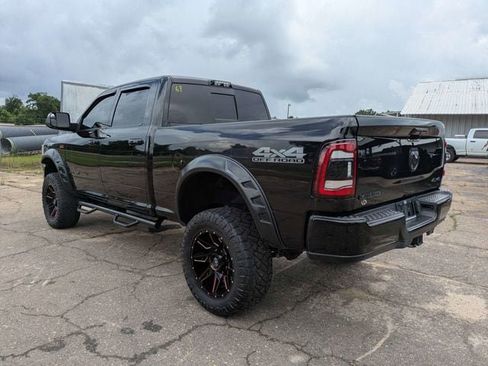 Used 2019 RAM 2500 Laramie w/ Black Appearance Package AWD/4WD image 6