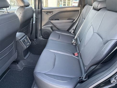 New 2025 Subaru Forester Limited image 29