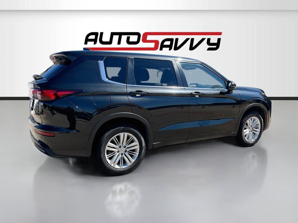 Used 2024 Mitsubishi Outlander ES AWD/4WD image 7