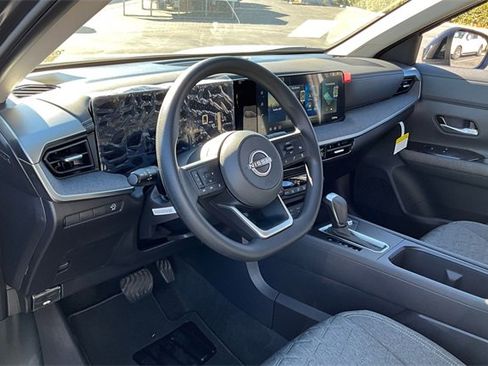 New 2026 Nissan Kicks SV image 7