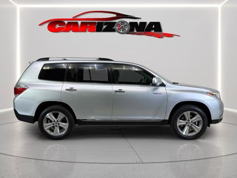 Used 2012 Toyota Highlander Limited w/ Tow Pkg AWD/4WD image 4