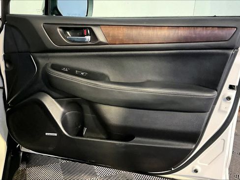 Used 2015 Subaru Outback 2.5i Limited image 22