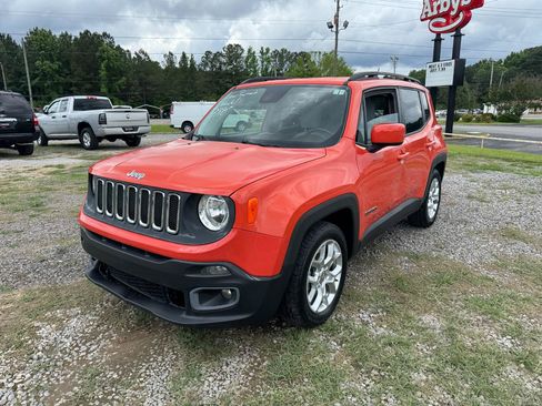 Used 2015 Jeep Renegade Latitude FWD image 5