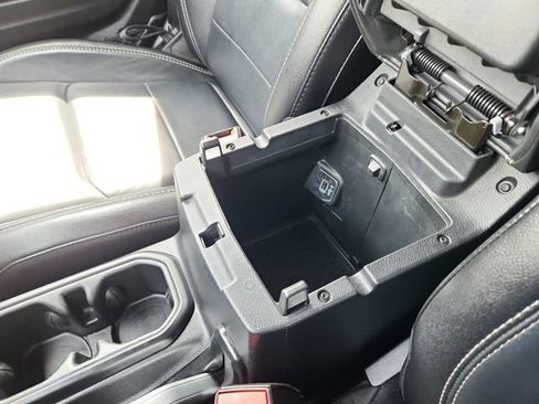 Used 2020 Jeep Wrangler Unlimited Sahara image 48