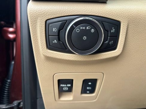 Used 2015 Ford F150 XLT w/ Equipment Group 302A Luxury image 15