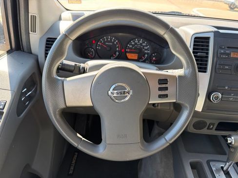 Used 2012 Nissan Frontier SV RWD image 22