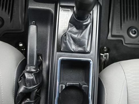 Used 2019 Toyota Tacoma SR image 17