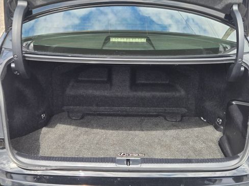 Used 2014 Lexus ES 300h w/ Luxury Package w/Bamboo Trim FWD image 11