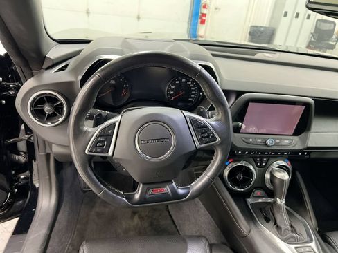 Used 2018 Chevrolet Camaro SS RWD image 11