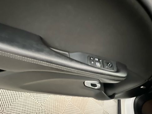 Used 2018 Dodge Challenger SXT w/ Blacktop Package RWD image 18