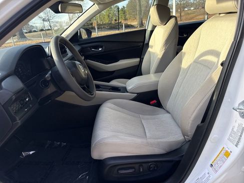 Certified 2023 Honda Accord EX image 19