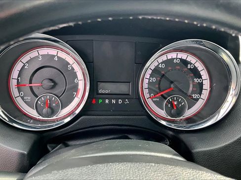 Used 2020 Dodge Grand Caravan SXT image 19