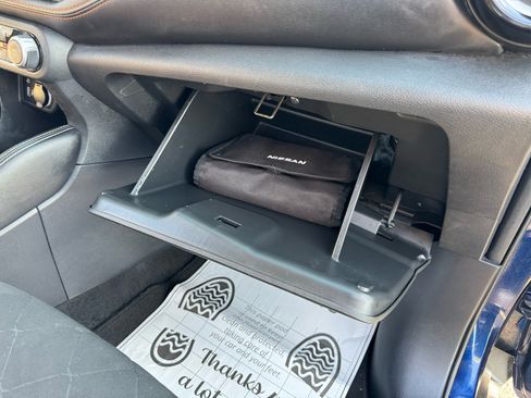 Used 2019 Nissan Kicks SR image 28