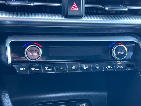 Used 2022 Kia K5 LXS image 19