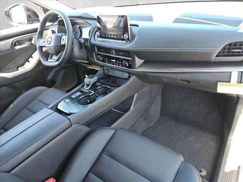 Certified 2026 Nissan Rogue SV image 18