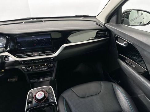 Used 2022 Kia Niro EX Premium w/ Cold Weather Package image 29