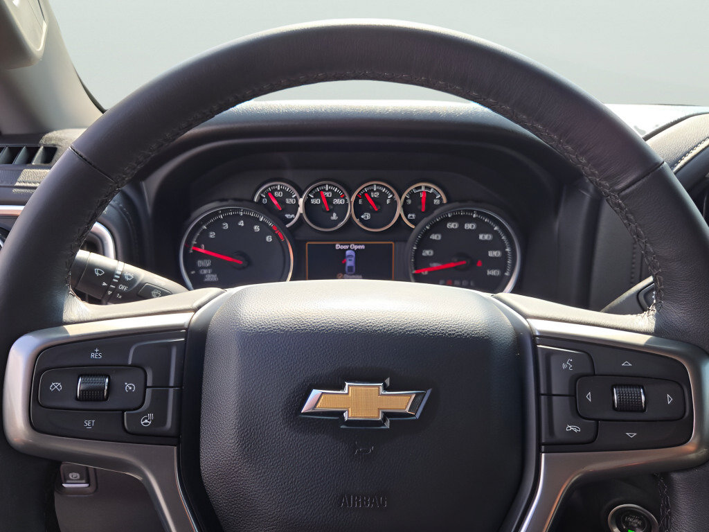 Certified 2022 Chevrolet Silverado 1500 LT AWD/4WD image 36