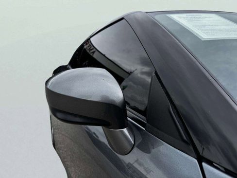 Used 2013 Nissan GT-R Premium image 9