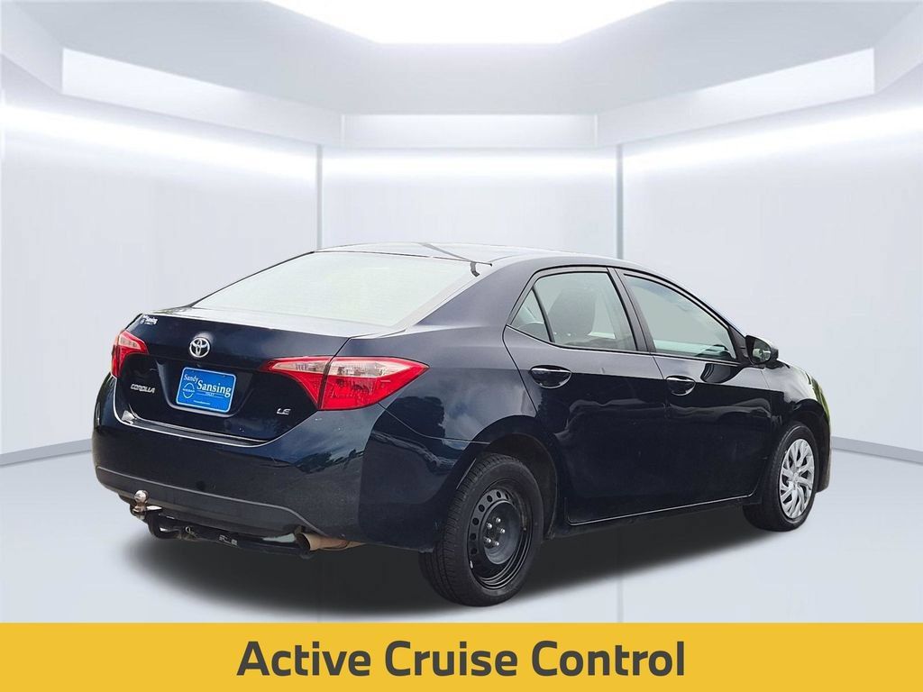 Used 2018 Toyota Corolla LE FWD image 7