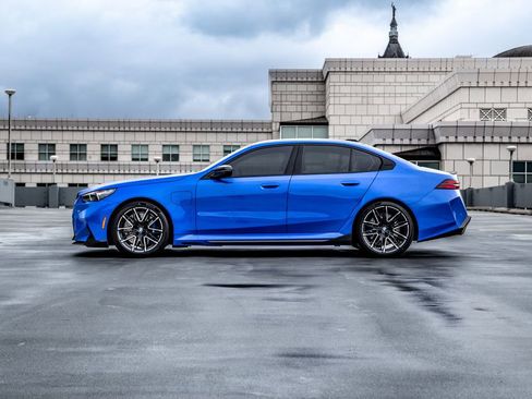 New 2026 BMW M5 w/ Carbon Package AWD/4WD image 4
