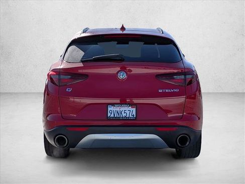 Used 2018 Alfa Romeo Stelvio Ti Sport image 6