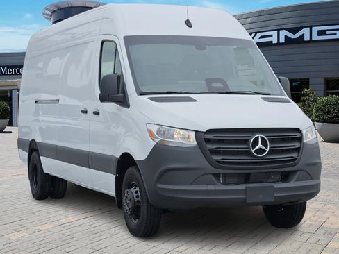 New 2025 Mercedes-Benz Sprinter 3500 image 2