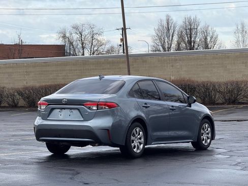 Used 2021 Toyota Corolla LE image 5