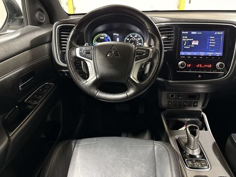 Used 2022 Mitsubishi Outlander LE AWD/4WD image 11
