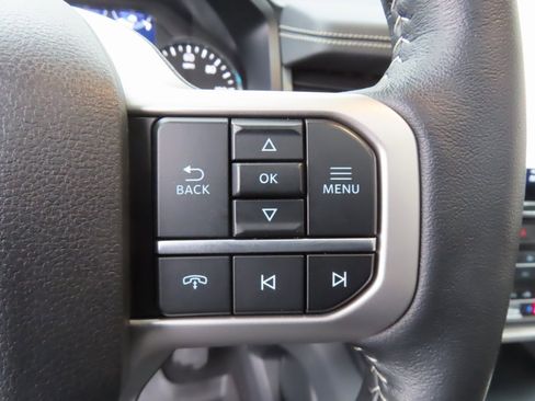 Used 2024 Ford Expedition Max XLT image 27