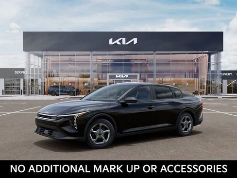 New 2026 Kia K4 LXS image 3