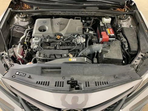 Used 2024 Toyota Camry SE w/ Convenience Package image 39