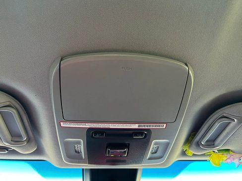 Used 2020 Toyota Camry SE image 27