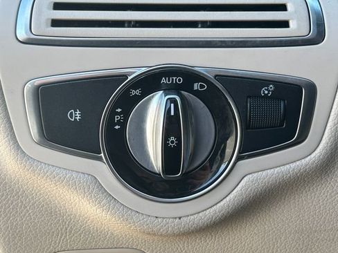 Used 2015 Mercedes-Benz C 300 C 300 image 21