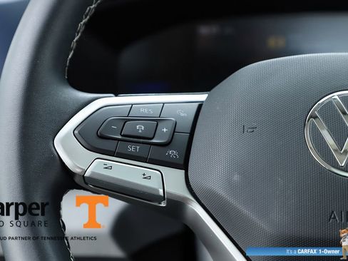 Used 2023 Volkswagen Taos SE w/ Panoramic Sunroof Package AWD/4WD image 59