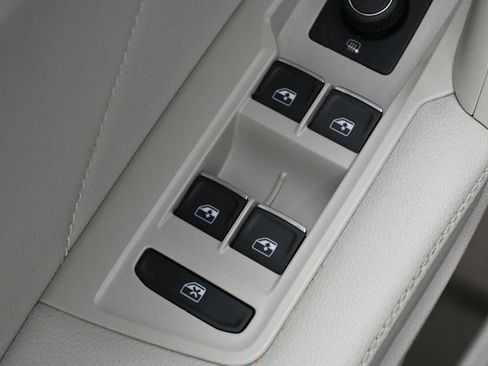 Used 2023 Volkswagen Tiguan SE R-Line FWD image 13