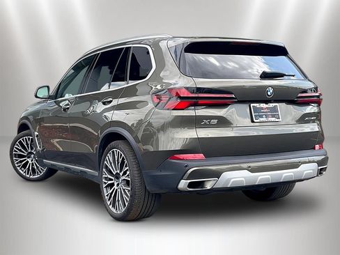 Used 2024 BMW X5 xDrive40i w/ Premium Package AWD/4WD image 4