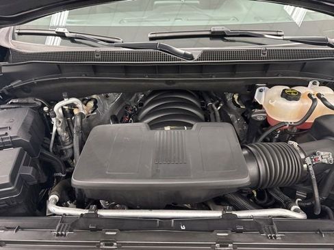 Used 2024 Chevrolet Suburban Z71 w/ Luxury Package AWD/4WD image 23
