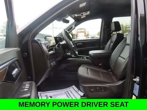 Used 2026 Chevrolet Tahoe High Country AWD/4WD image 18
