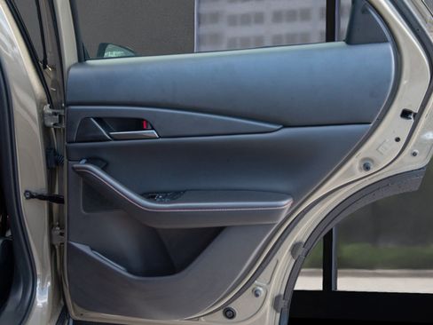 New 2024 MAZDA CX-30 Carbon image 15