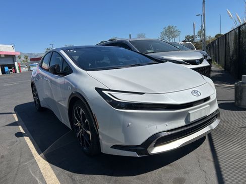 Used 2026 Toyota Prius XSE Premium w/ Limited Premium Package image 1