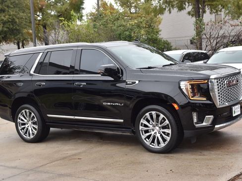 Used 2023 GMC Yukon Denali w/ LPO, Floor Liner Package image 5