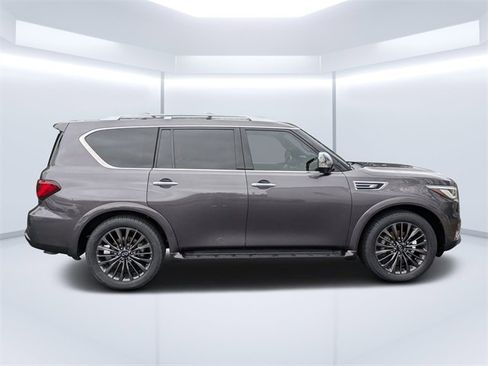 Used 2022 INFINITI QX80 Sensory w/ Cargo Package image 2