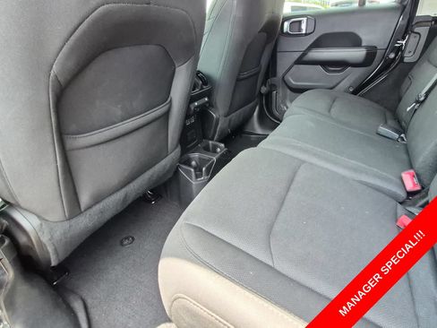 Certified 2019 Jeep Wrangler Unlimited Sahara AWD/4WD image 33