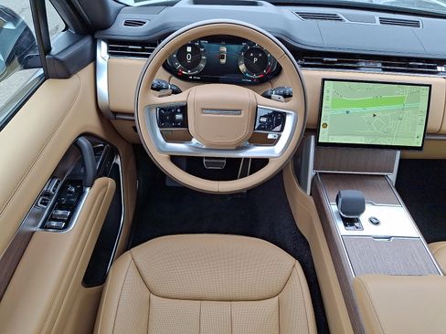New 2026 Land Rover Range Rover Long Wheelbase SE AWD/4WD image 4