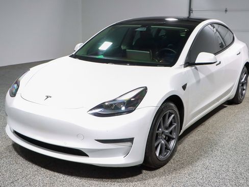 Used 2022 Tesla Model 3 Long Range image 26