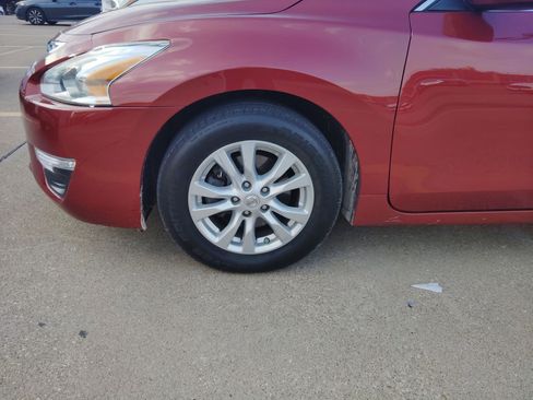 Used 2014 Nissan Altima 2.5 S w/ Sport Value Package image 8