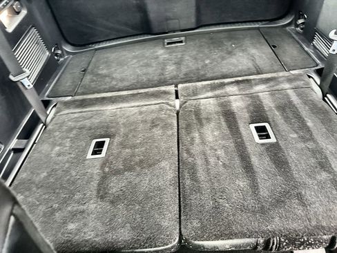 Used 2020 Ford Explorer Limited RWD image 18