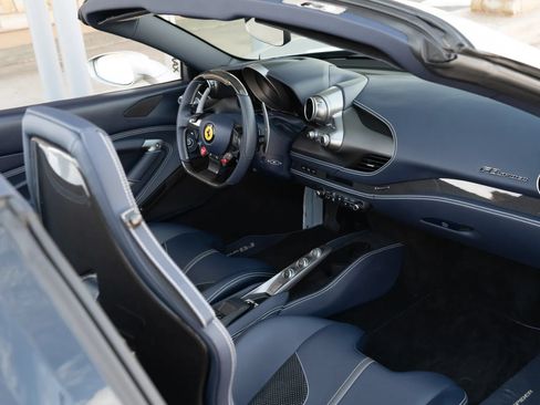 Used 2022 Ferrari F8 Tributo RWD image 37