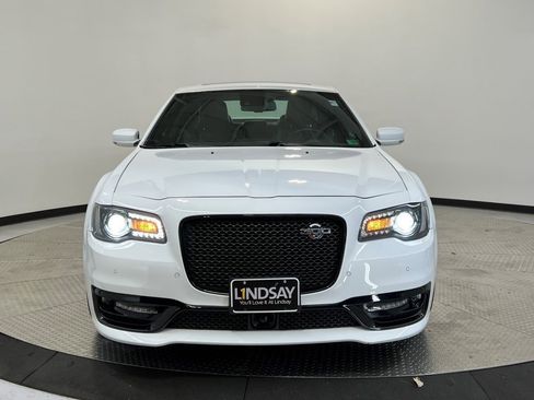 Certified 2023 Chrysler 300 C image 2